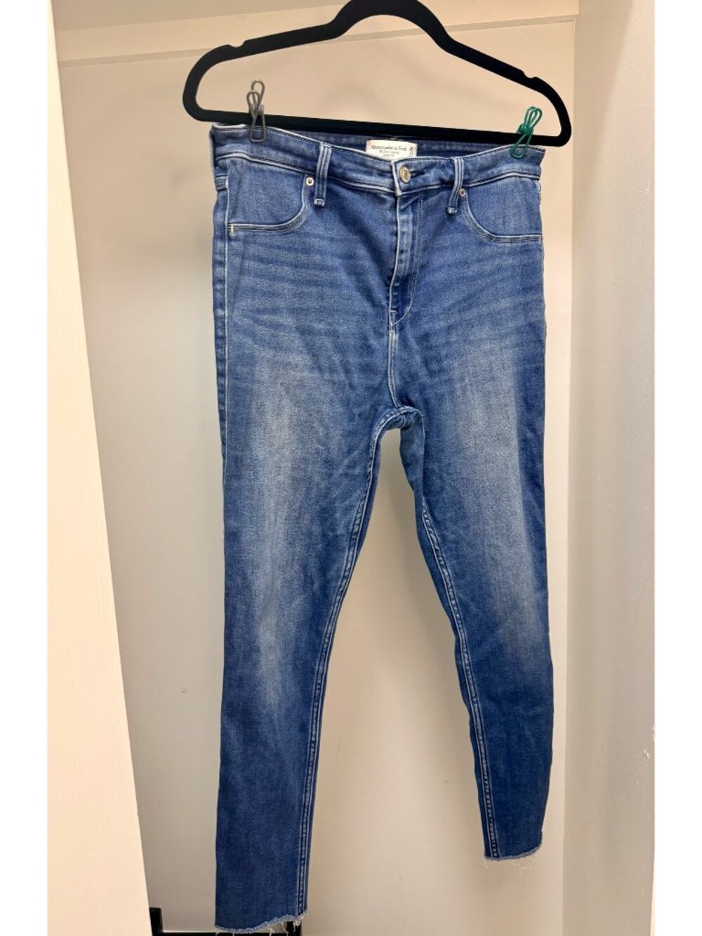 Abercrombie & Fitch - High Rise Jean Legging - Size 30" / 10 Short - 26" Inseam - Picture 7 of 11